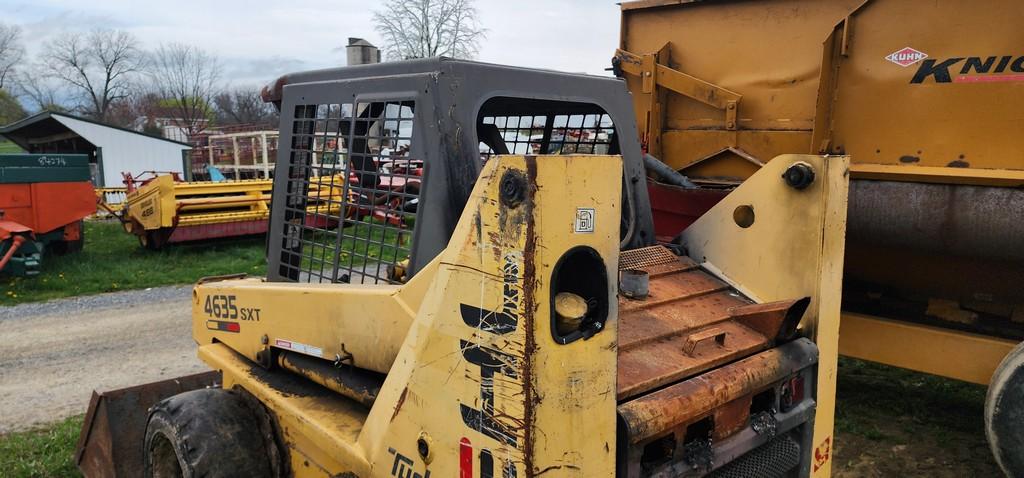 Gehl 4635 Skidloader (SALVAGE)