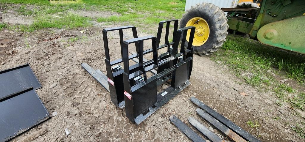 New Kivel 4200 lb.Skidloader Forks