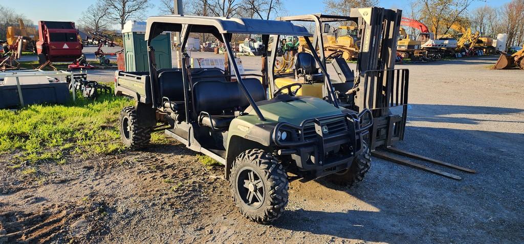 2017 John Deere 825I S4 Gator (RUNS)