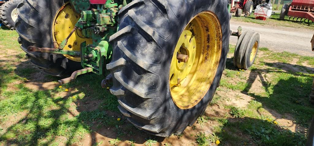 1972 John Deere 4000 Tractor (RIDE AND DRIVE)