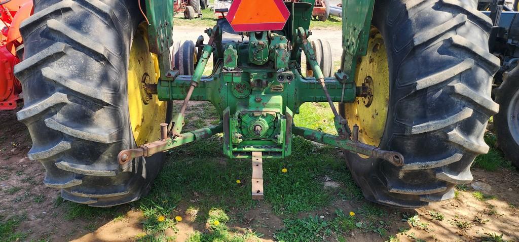 1972 John Deere 4000 Tractor (RIDE AND DRIVE)