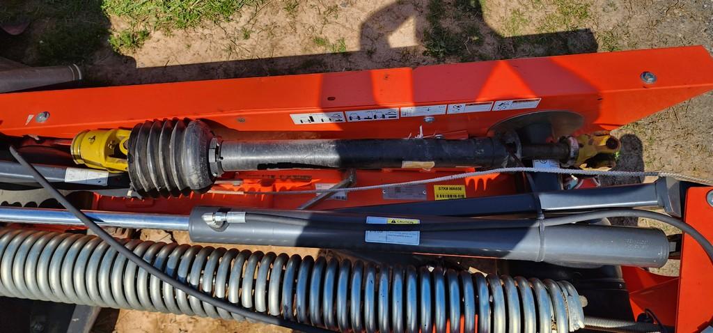 Kubota DM2028 3pt. Disc Mower