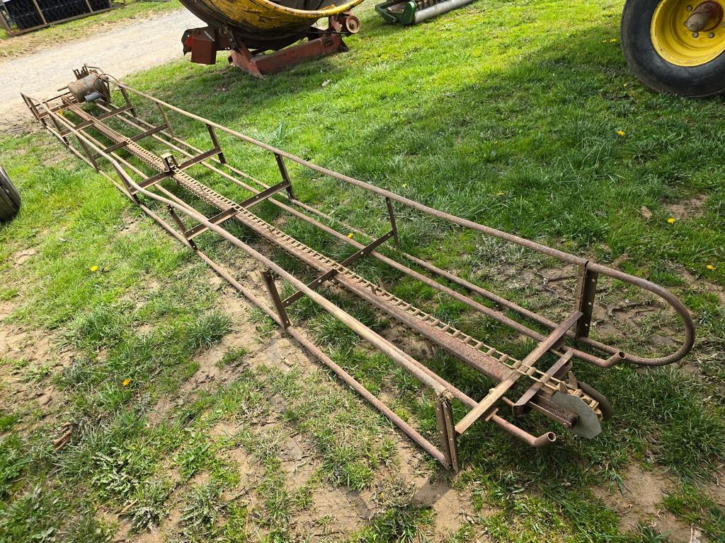 New Holland 18' Mow Conveyor