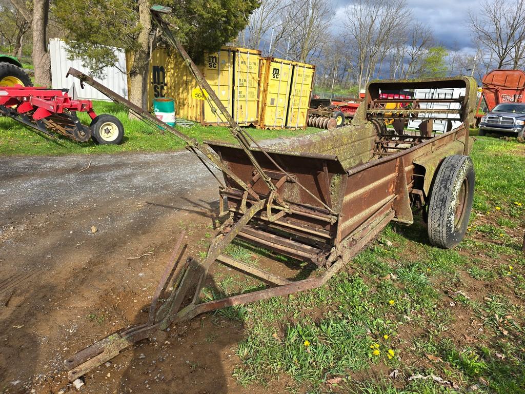 Ground Drive Manure Spreader