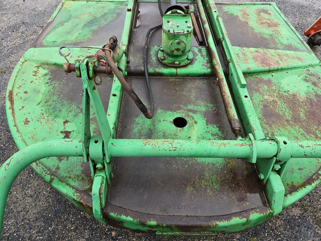 John Deere 7' Pull Rotary Mower