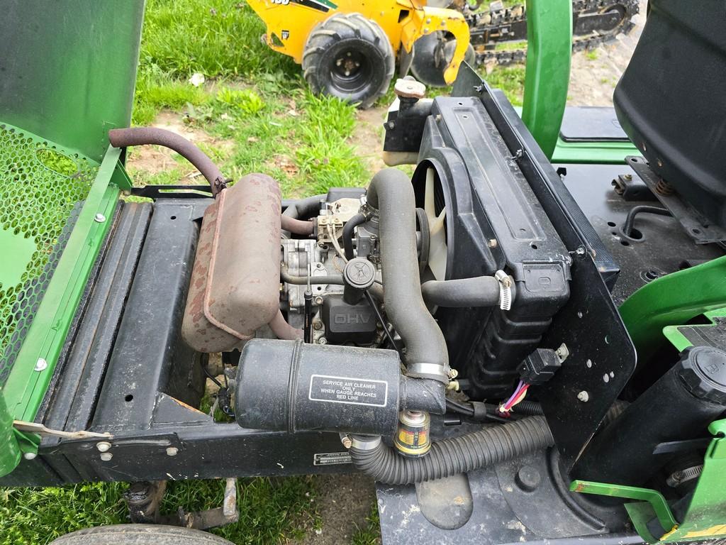 John Deere F911 Front Cut Mower (RUNS)