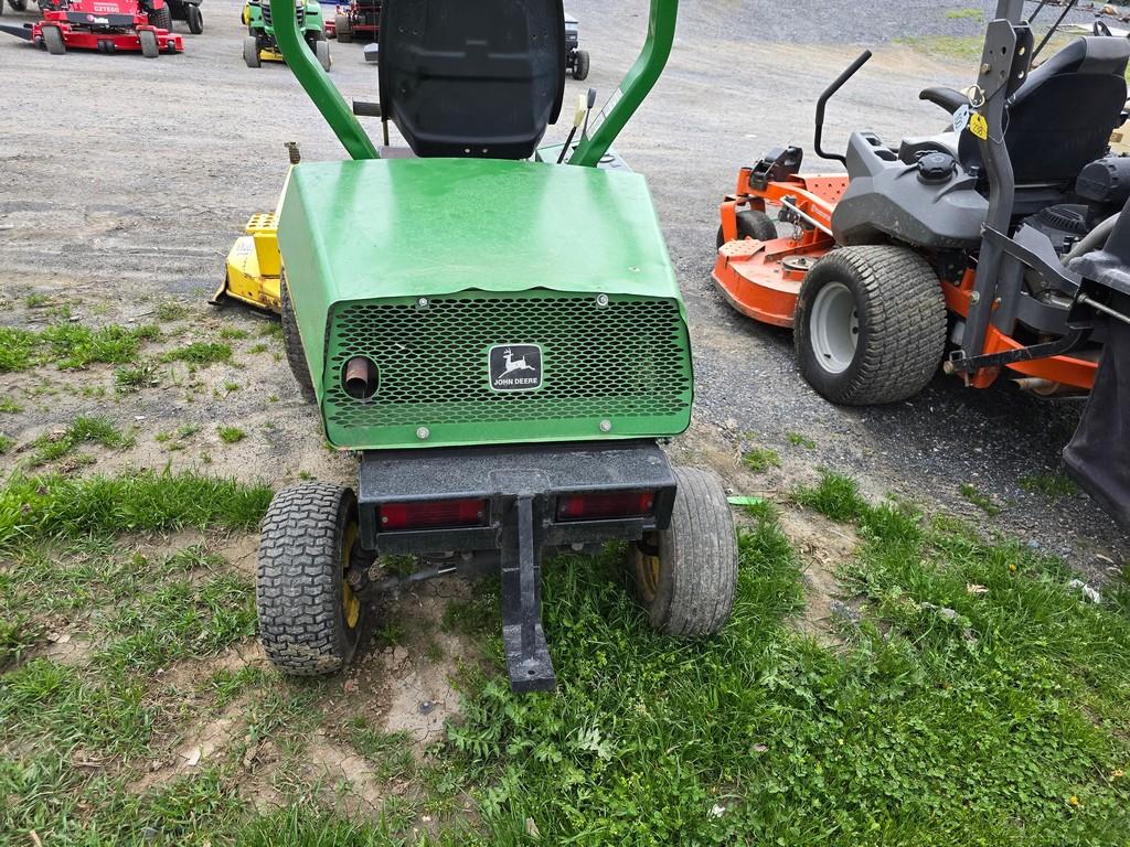 John Deere F911 Front Cut Mower (RUNS)