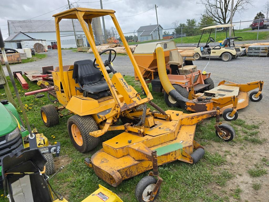 Turf Blazer727Front Cut Mower (RUNS)