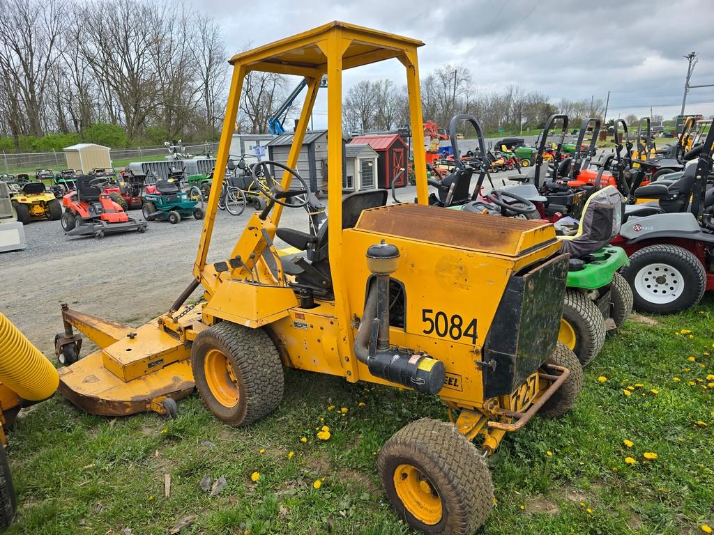 Turf Blazer727Front Cut Mower (RUNS)