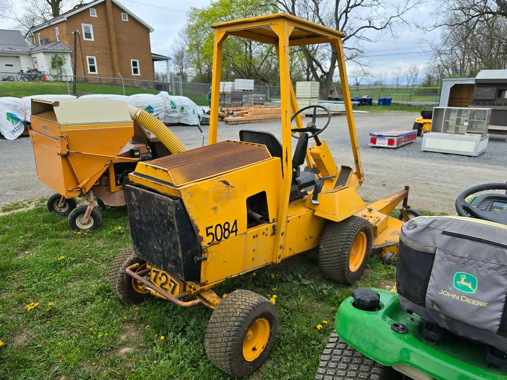 Turf Blazer727Front Cut Mower (RUNS)