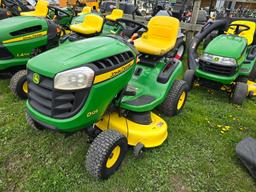 John Deere D125 Riding Mower (RUNS)(DEALER TRADE IN)