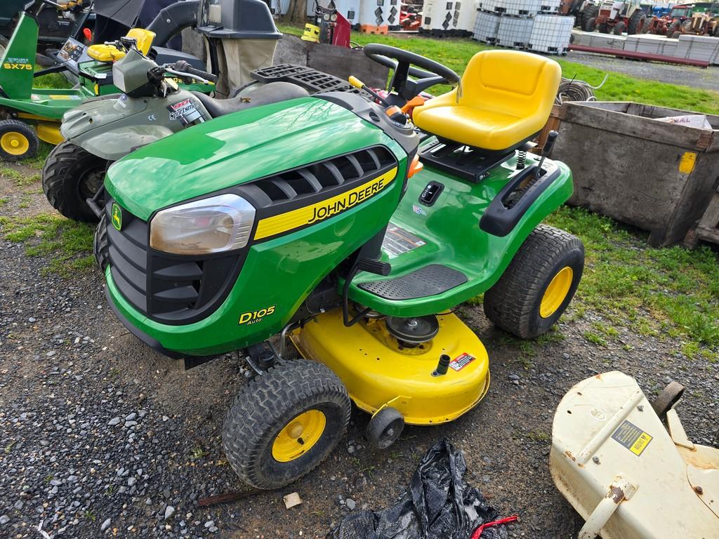 John Deere D105 Riding Mower (RUNS)