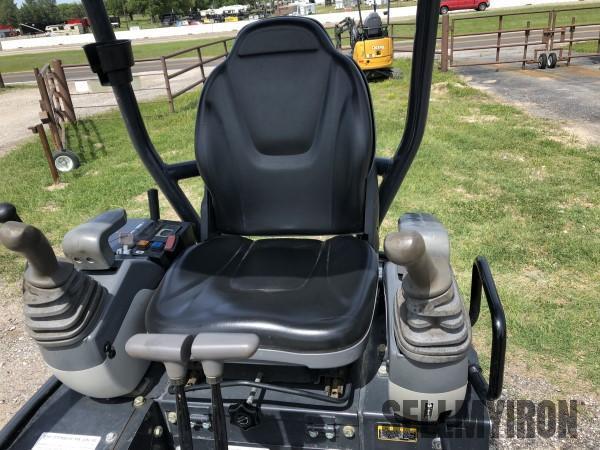 2016 Deere 17G Mini Excavator [YARD 1]