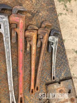 Qty of Pipe Wrenches [YARD 1]