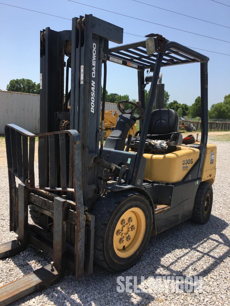 Doosan D30S-3 5000lb Forklift [YARD 2]