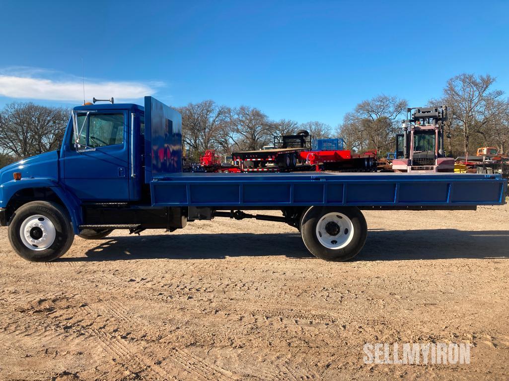 2003 Freightliner FL70 S/A Flatbed Truck