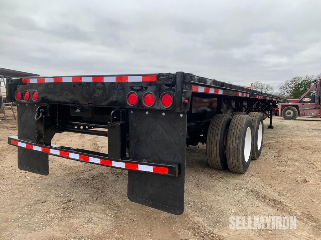 2010 Fontaine 48ft T/A Extendable Flatbed Trailer