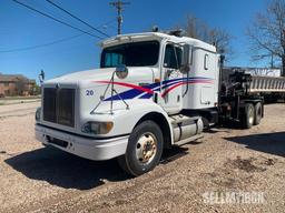 2000 International 9200 T/A Sleeper Tow Truck [YARD 2]