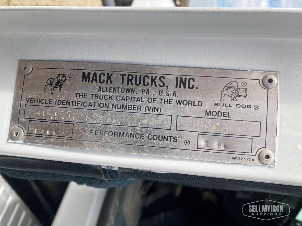 1999 Mack CH613 Tri/A Dump Truck [YARD 4]