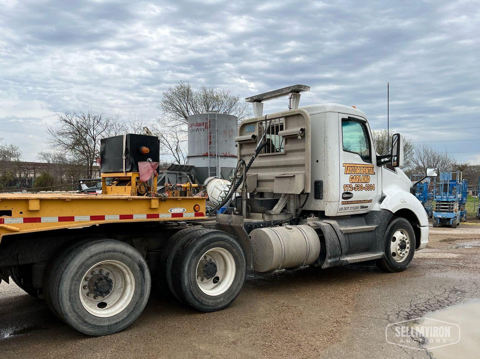 2015 Kenworth T680 T/A Day Cab Truck Tractor