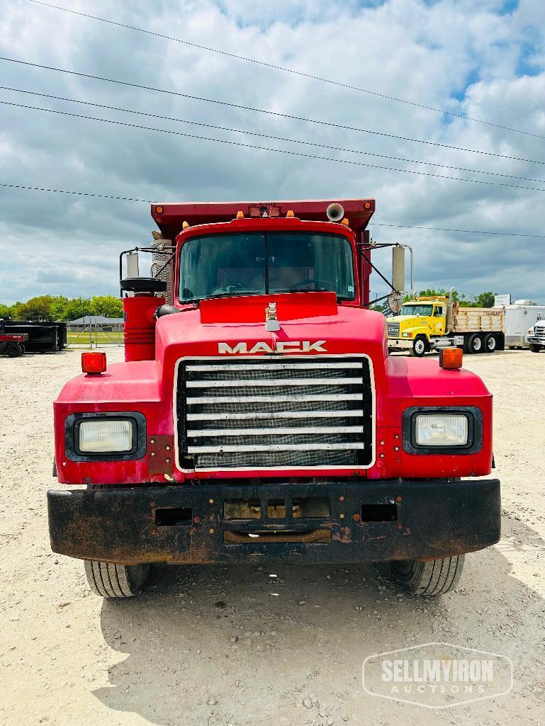 1993 Mack RD690S T/A Dump Truck [YARD 1]