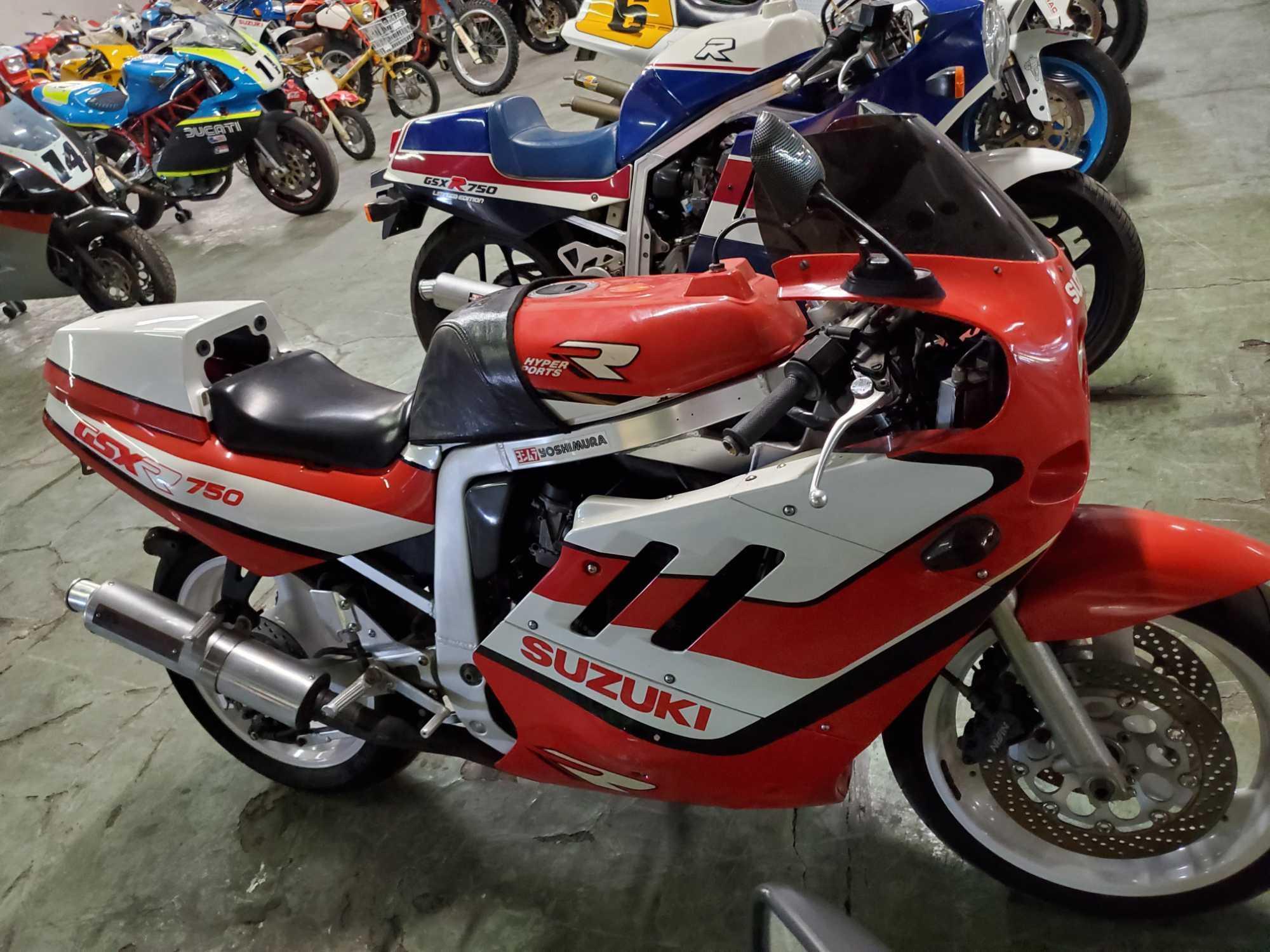 1989 Suzuki GSX-R750 Slingshot