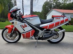 1985 Yamaha RZ500-V4