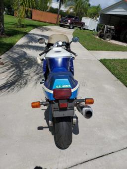 1988 Suzuki GSXR750 Slingshot