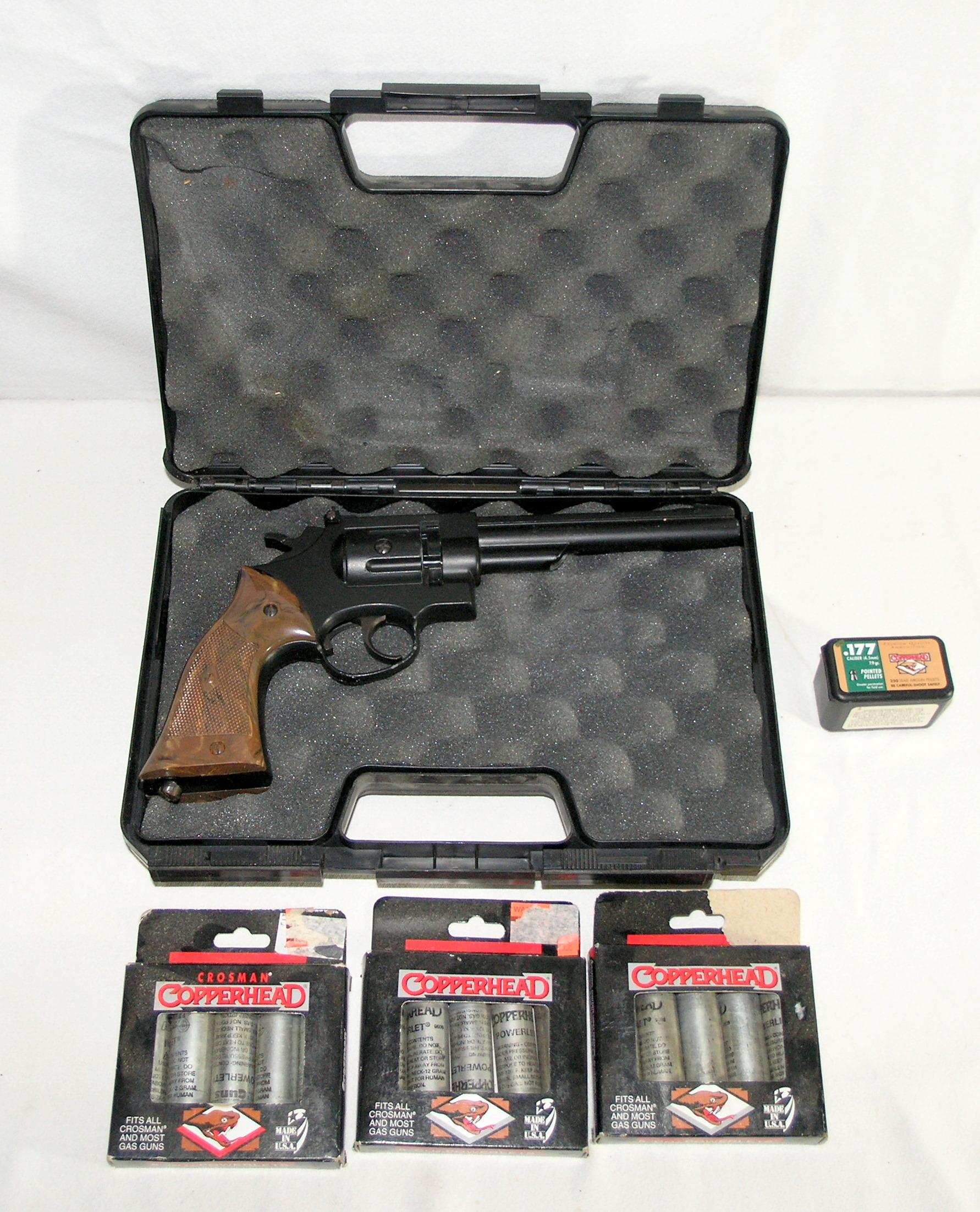 Crossman Model -38T 177 Caliber Pellet Pistol in Hard Case. With Pellets an