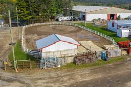 20'X25' 3 Sided Concrete Lego Block Building W/Roof Structure