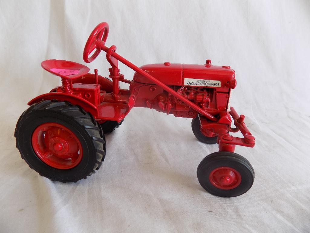 Farmall Cub small, 1/16 scale