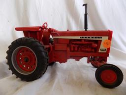 farmall 806, 1/16 scale