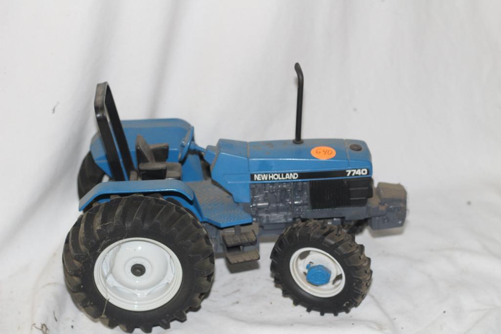 New Holland 7740, 1/16 scale