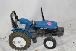 New Holland TN75, 1/16 scale