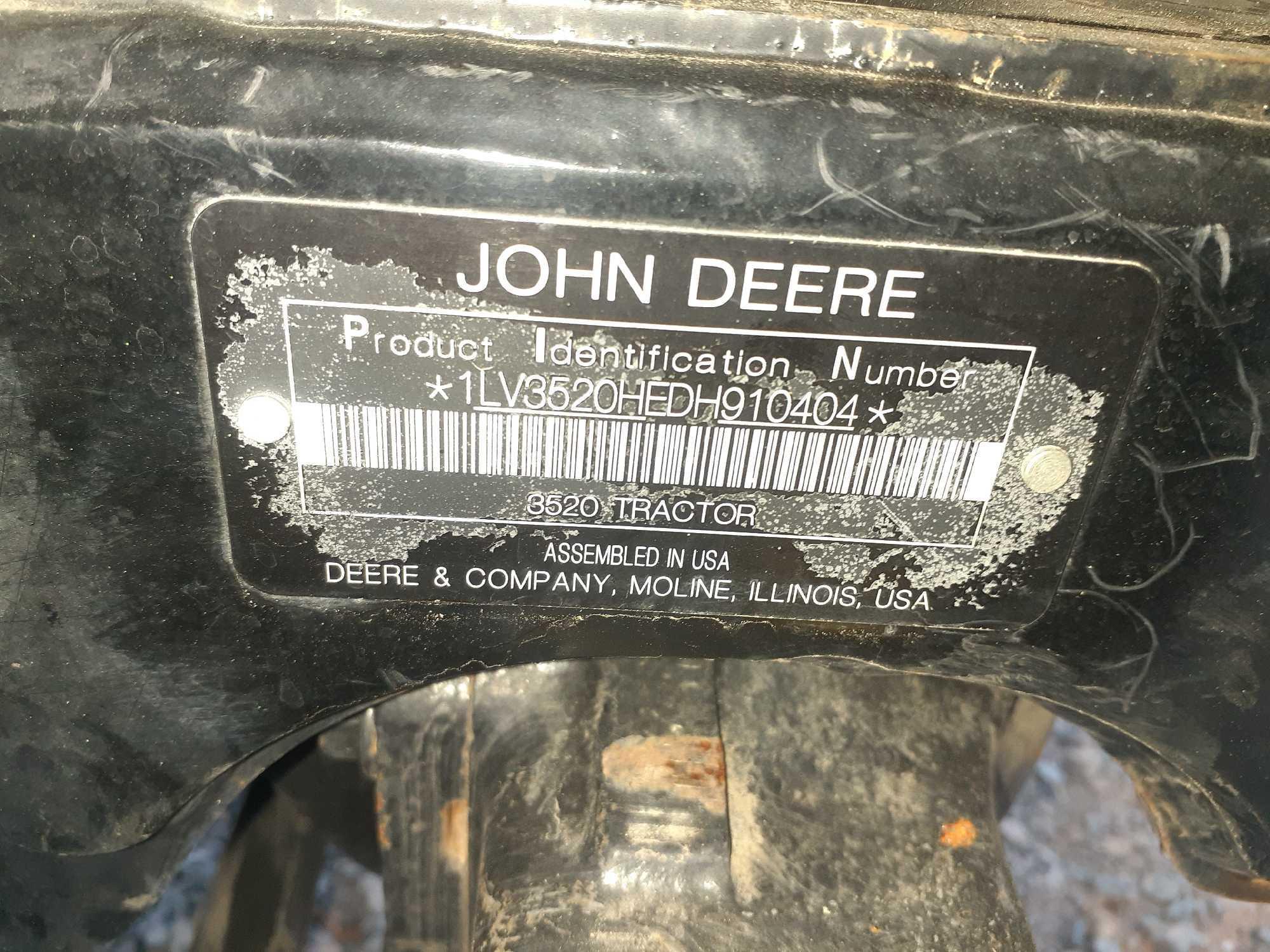 2013 John Deere 3520 with 300cx loader only 220 hours