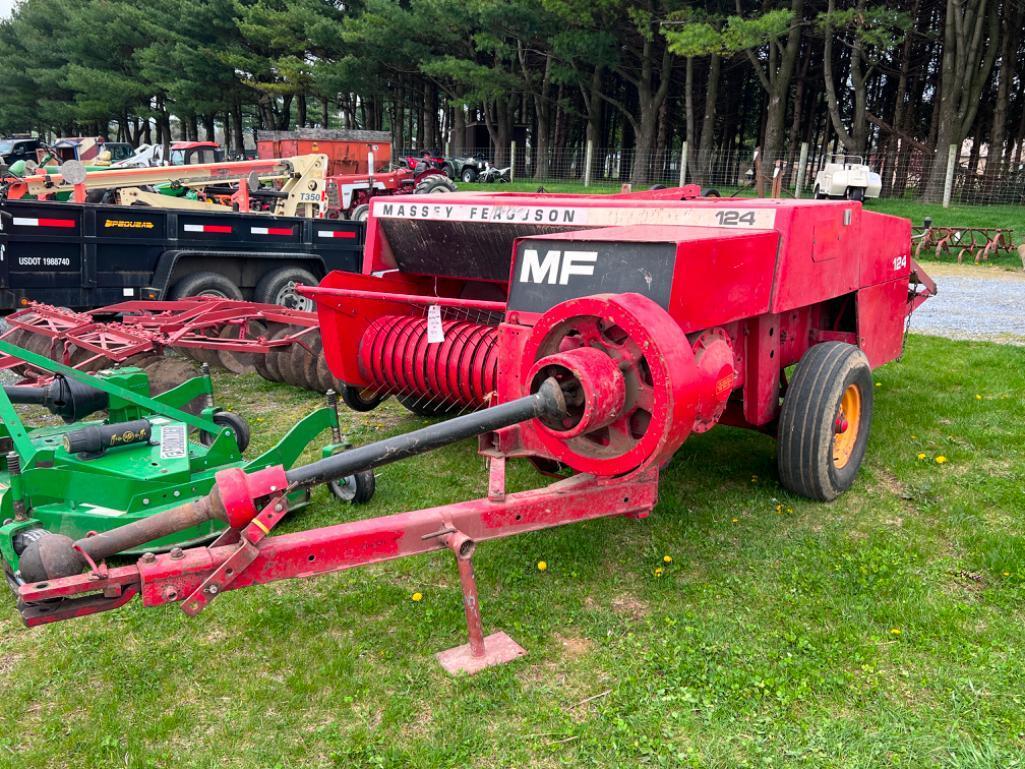 Massey Ferguson 124 Baler Works (Needs Needle)