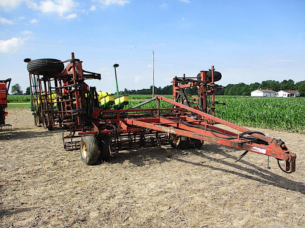 BER-VAC FIELD CULTIVATOR