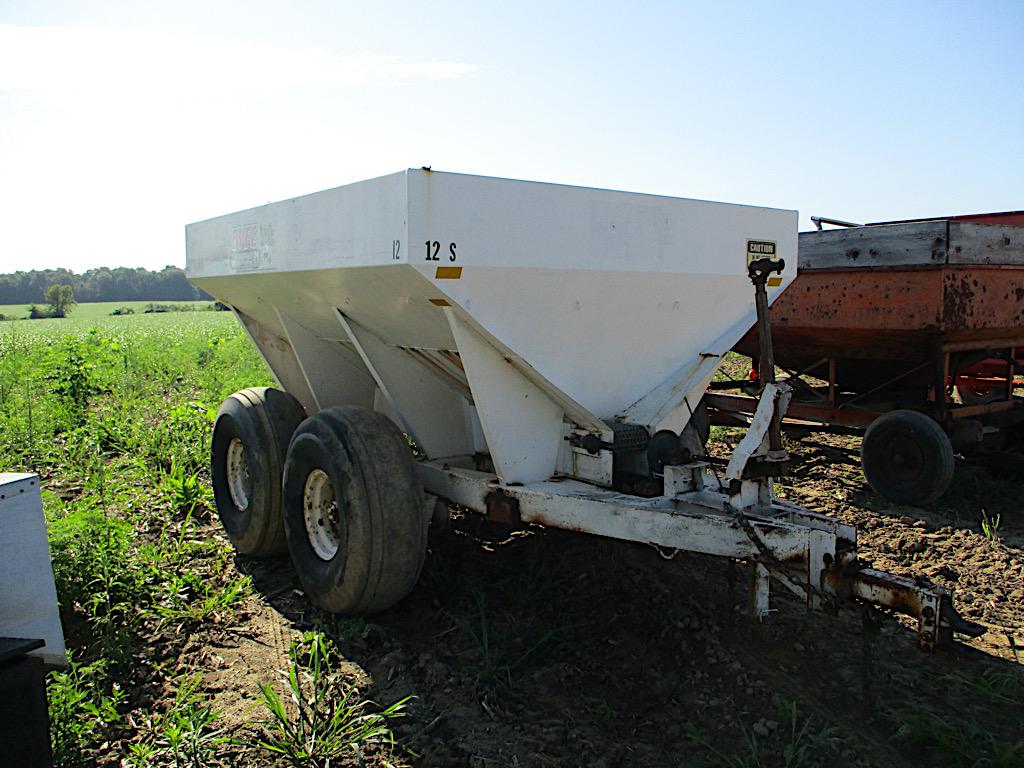 FERTILIZER SPREADER, TANDEM AXLE (NEEDS REPAIR)