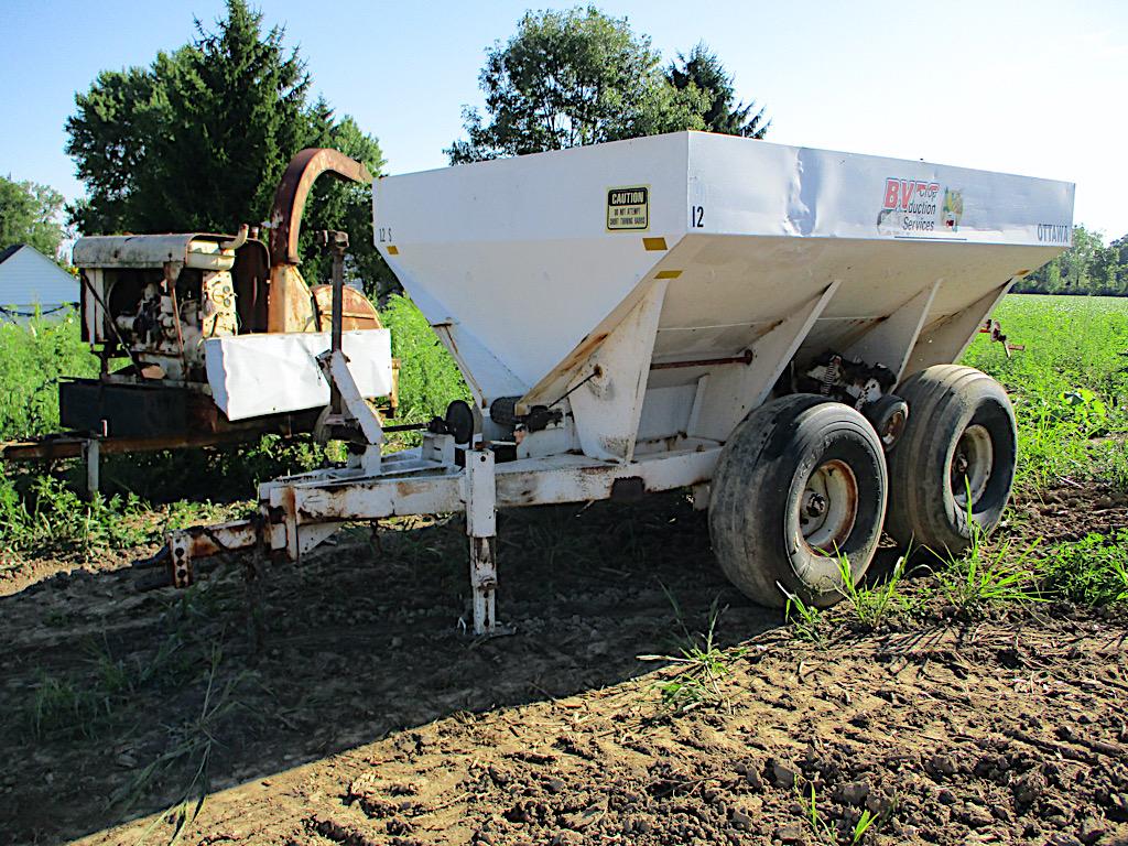 FERTILIZER SPREADER, TANDEM AXLE (NEEDS REPAIR)