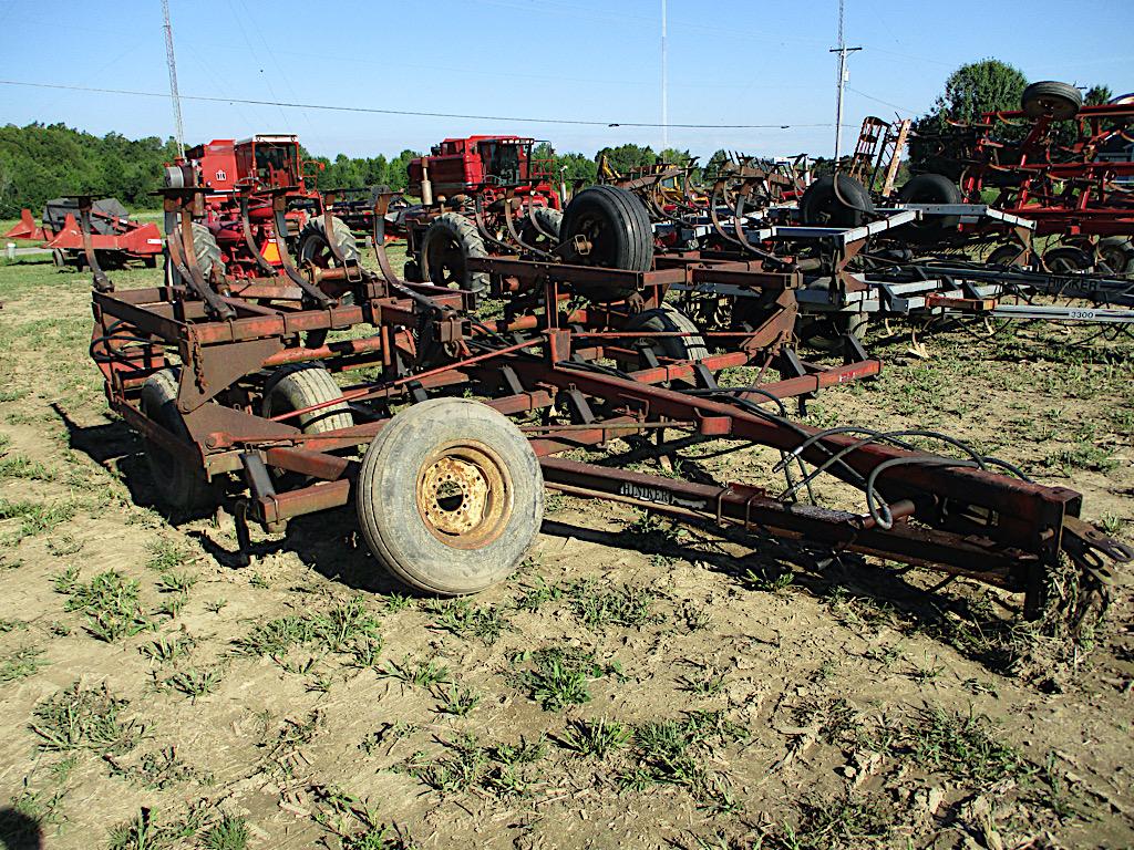 HINIKER 22' FIELD CULTIVATOR