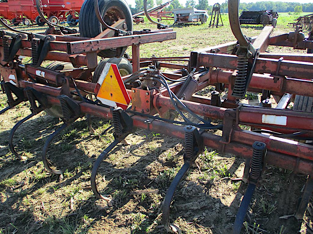 HINIKER 22' FIELD CULTIVATOR