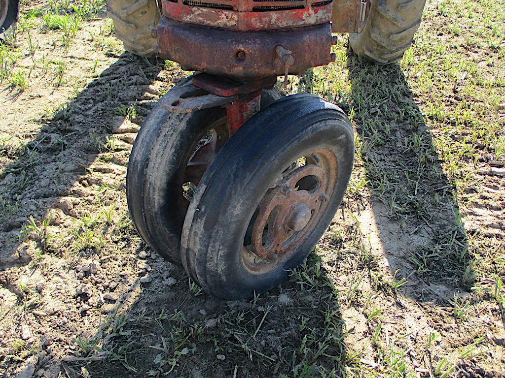 FARMALL H TRACTOR