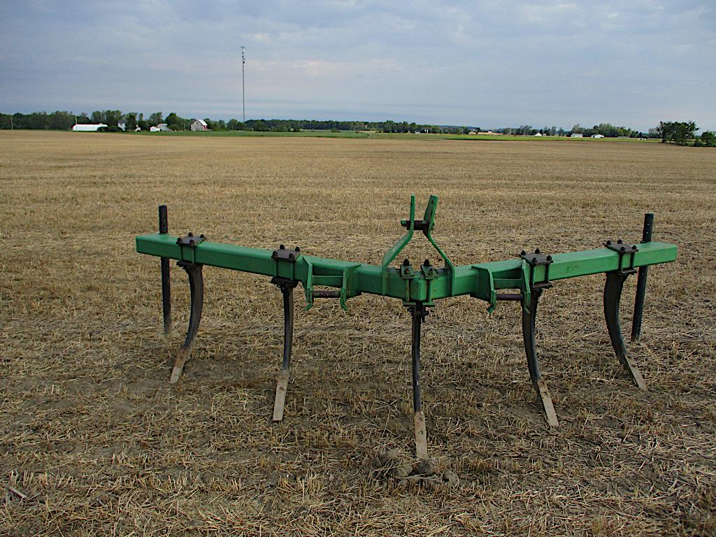 JD 5-shank V-plow