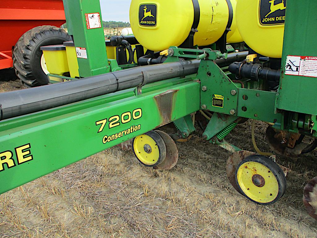 1997 JD 7200 Planter