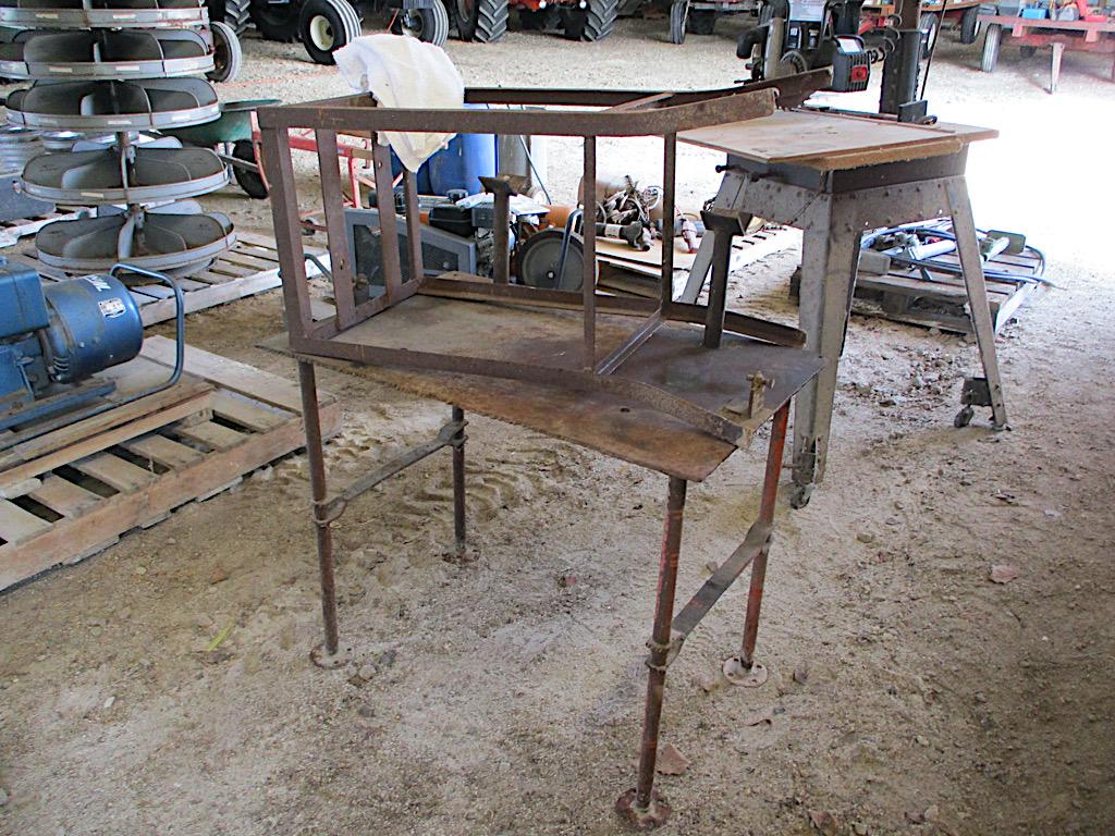 WELDING TABLE