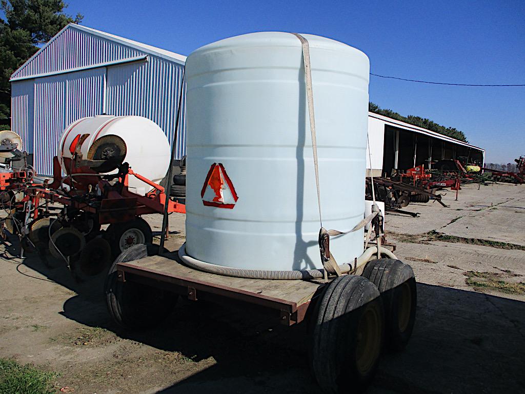 1000 GALLON NURSE TANK