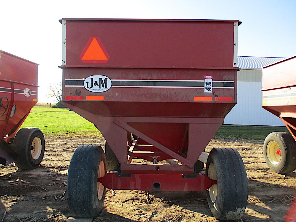 JM 385 GRAVITY WAGON W/ MIXER TIRES