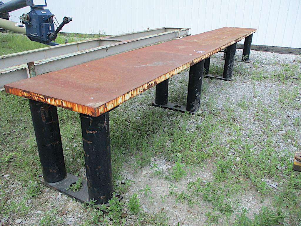 METAL WORK BENCH