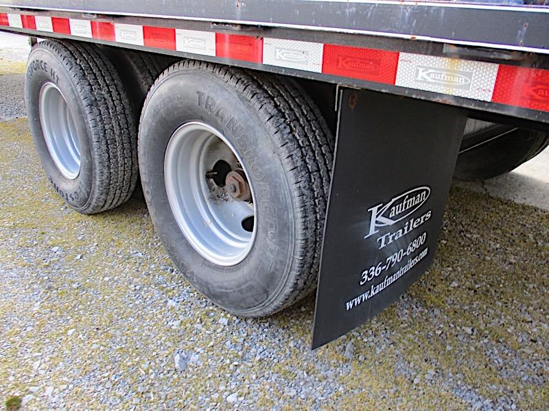 KAUFMAN GOOSENECK TRAILER