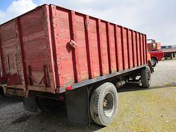 IH CABOVER TRUCK
